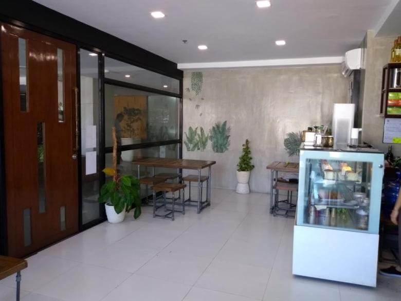 Mabolo Garden Flats Aparthotel Cebu ภายนอก รูปภาพ